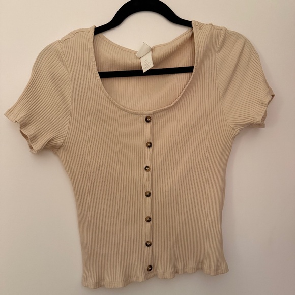 H&M button up teeshirt - Picture 1 of 3